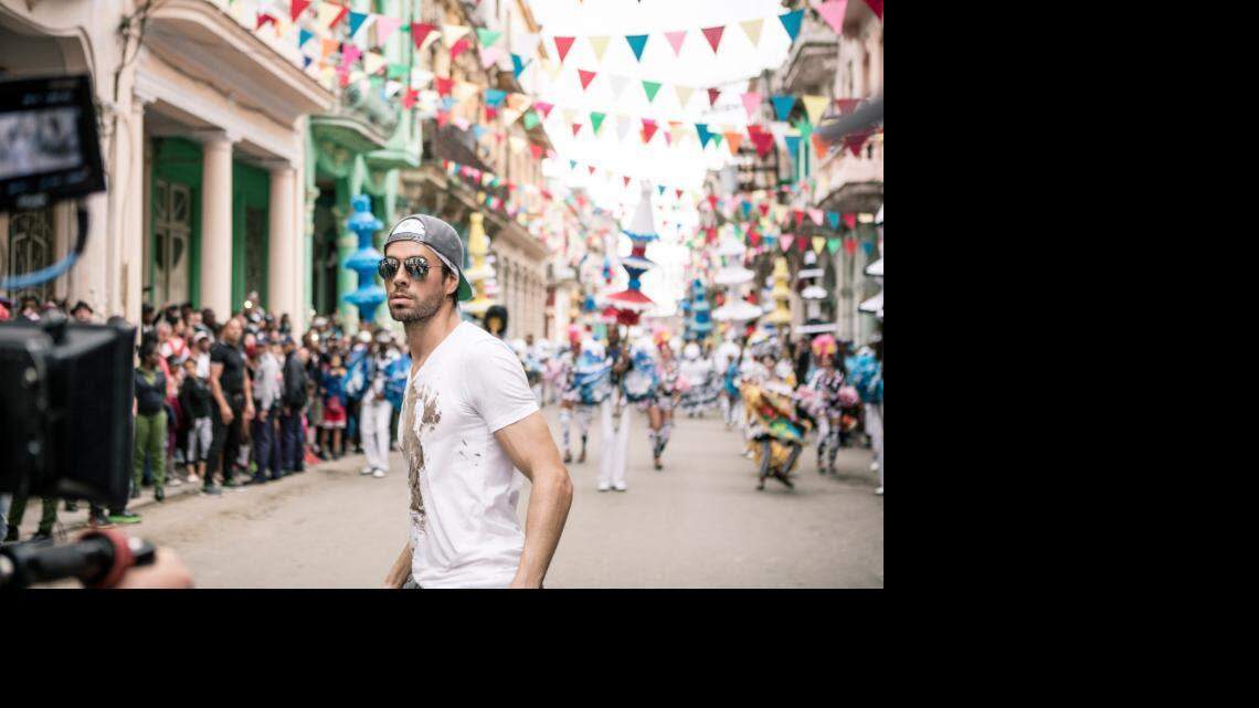 Enrique Iglesias filmó el video de 'Súbeme la radio' en Cuba, bajo la dirección de Alejandro Pérez.