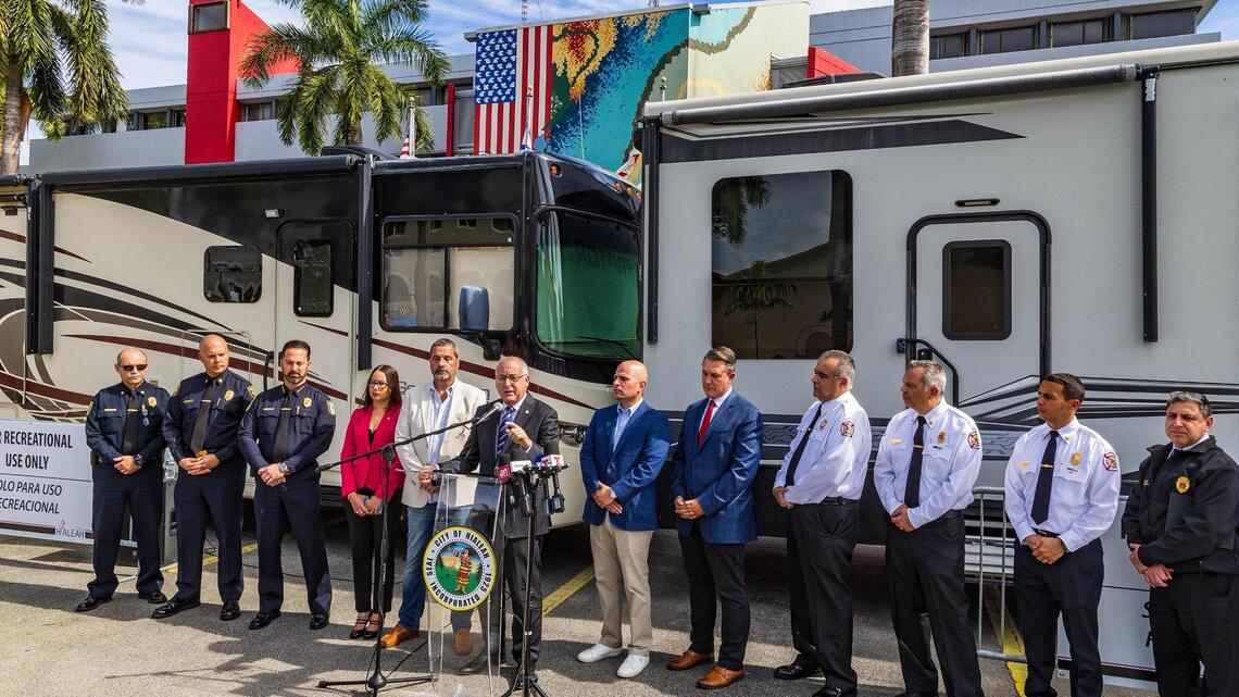 ‘Hialeah no es un país tercermundista’: Aprueban restricciones para casas rodantes y botes como viviendas