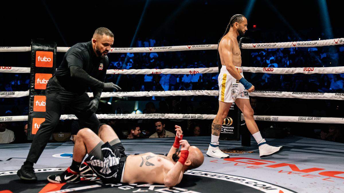 Gee “The Cutman” Pérez fue una auténtica máquina de demolición. El cubano radicado en Florida apenas necesitó 44 segundos para acabar con el invicto Mike Hansen, a quien derribó en tres ocasiones antes de que llegara el inevitable nocaut.