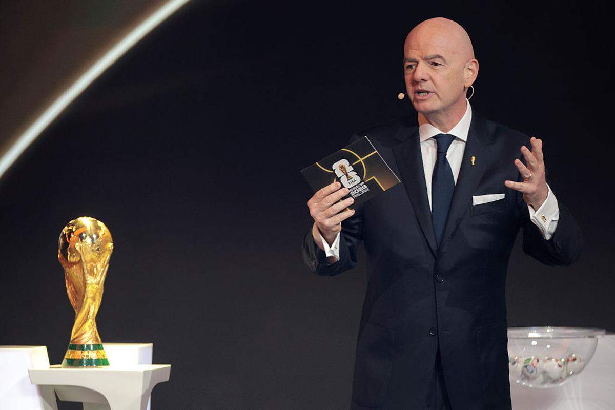 Gianni Infantino, presidente de la FIFA, habla durante el sorteo oficial de la Copa Mundial de la FIFA 2026 en el Centro John F. Kennedy para las Artes Escénicas, el 5 de diciembre de 2025 en Washington, DC.
