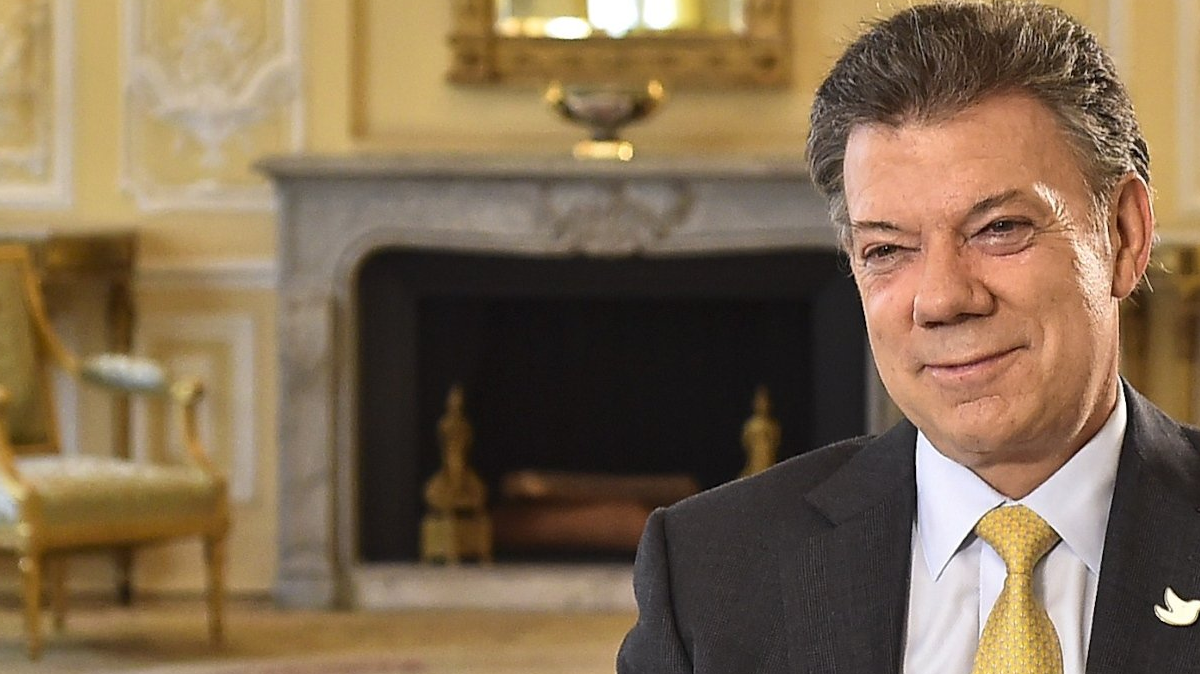 El presidente colombiano Juan Manuel Santos durante una entrevista en el Palacio Narino de Bogotá, Colombia, el 24 de octubre de 2014. 