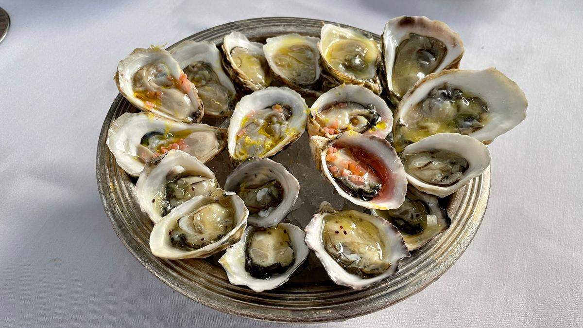 Compra las ostras frescas en un mercado o restaurante en el que confíes.