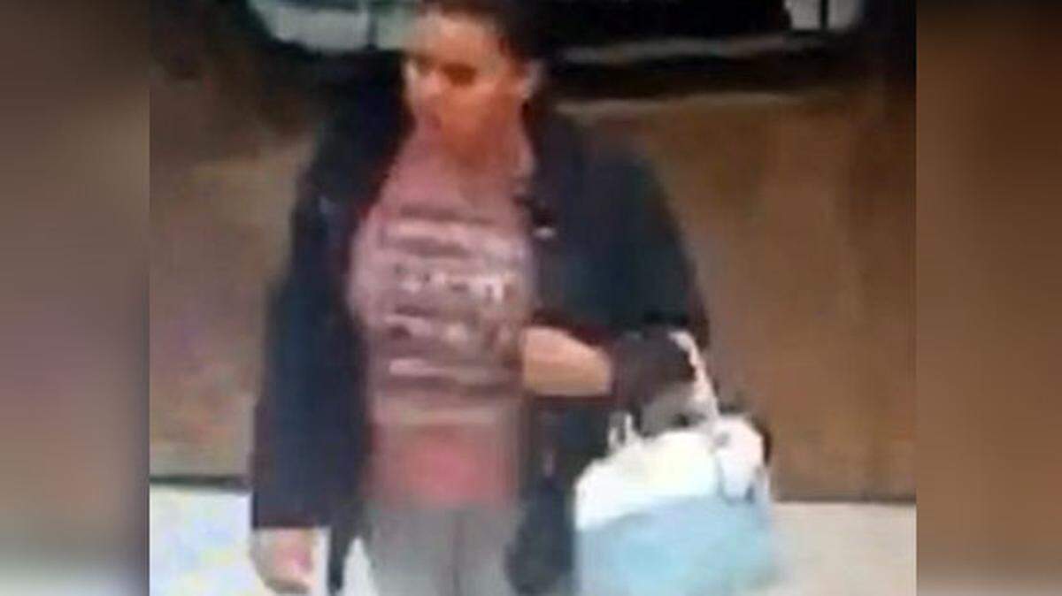 La Policía cree que esta mujer sería la responsable de haber atropellado y herido a una joven de 20 años en el estacionamiento del Sawgrass Mills el miércoles primero de noviembre.