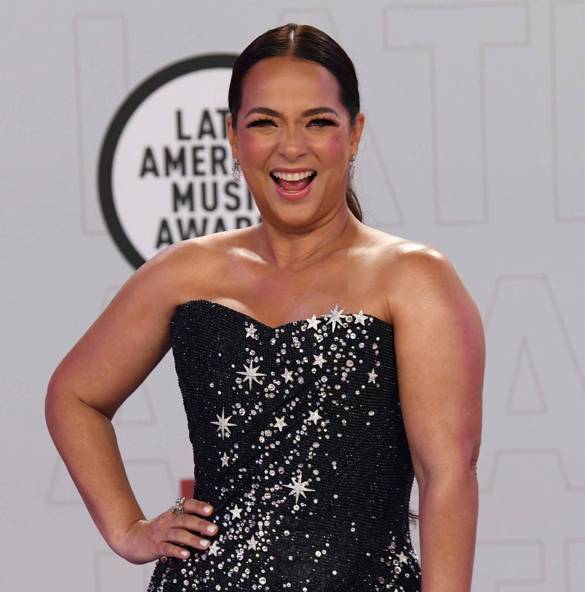 En un año de cambios, Adamari López, copresentadora de ‘Hoy día’, de Telemundo, se separó de su esposo Toni Costa y ha logrado perder más de 30 libras de peso.