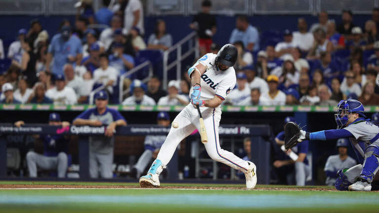 Los Marlins remontan ante los Dodgers y vuelven a dar pelea en Miami