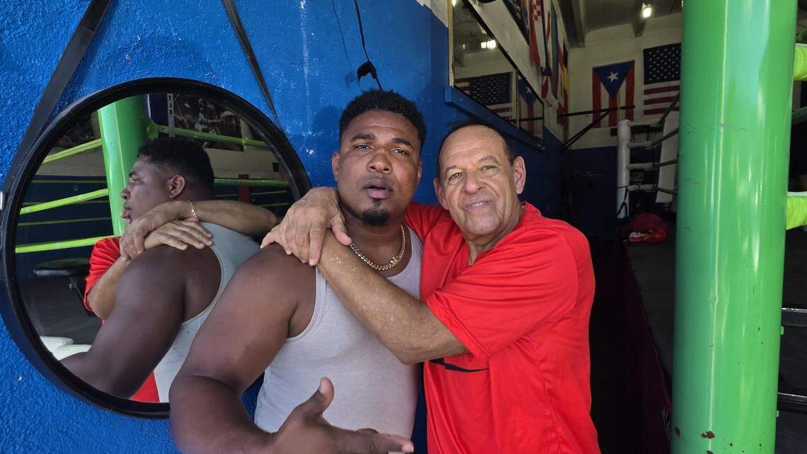 Tener un talento así es una bendición. Profesor cubano deja listo todo para el Mike Tyson cubano