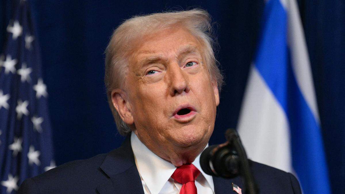  Un juez federal de Nueva York bloqueó este viernes de formal temporal a la Administración del presidente, Donald Trump, la medida con la que congelaba $10,000 millones de fondos federales destinados a programas infantiles y servicios sociales en cinco estados gobernados por demócratas.