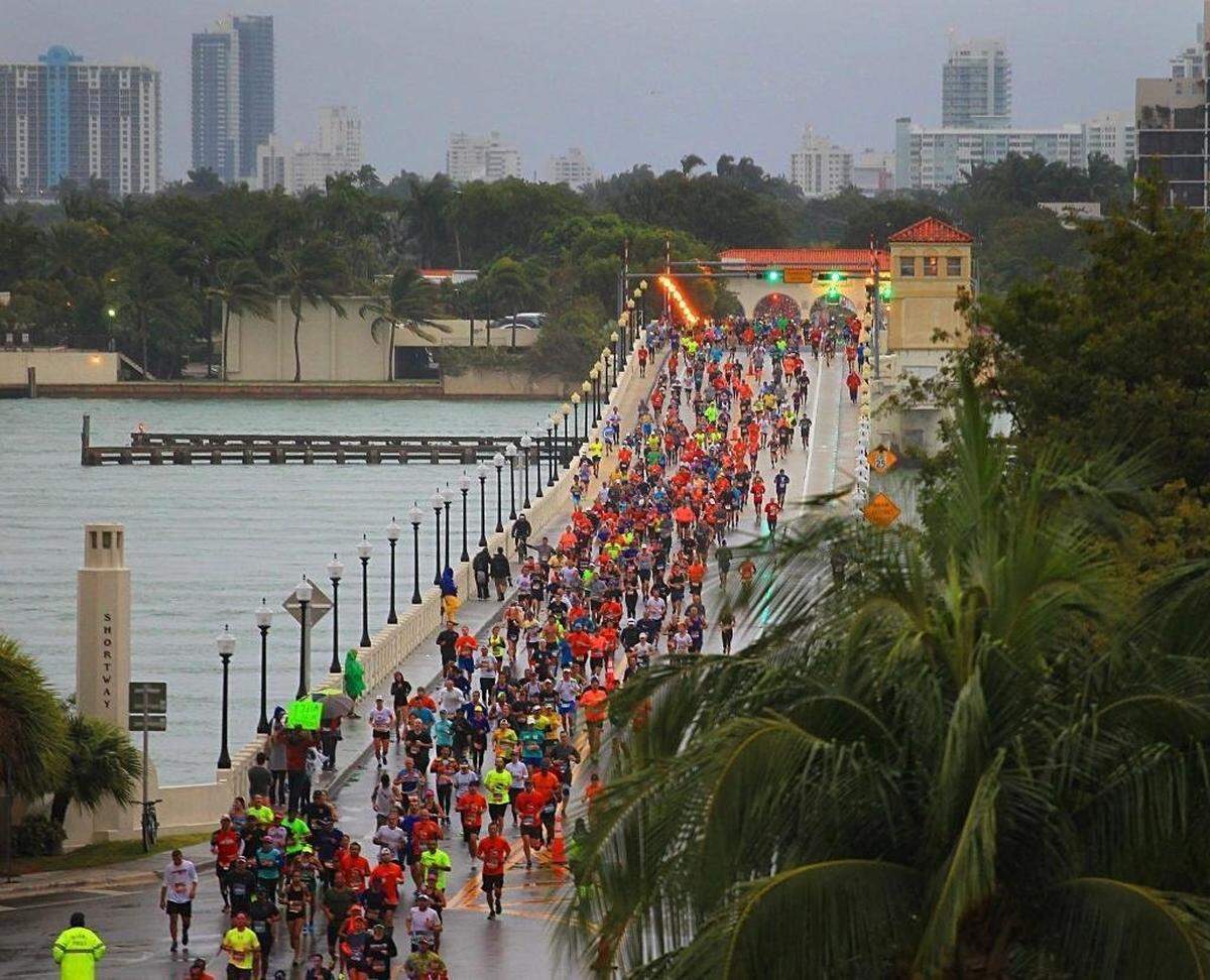 Uno de los maratones más concurridos e importantes que tienen lugar en el Sur de la Florida es el Marathon Miami que tendrá lugar el domingo 27.