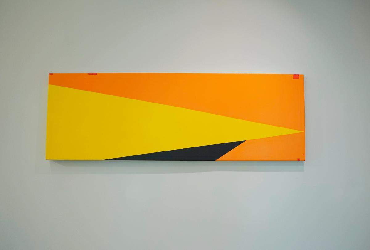 Sin título, 2019, acrílico sobre lienzo, 18 pulgadas x 5 pies.