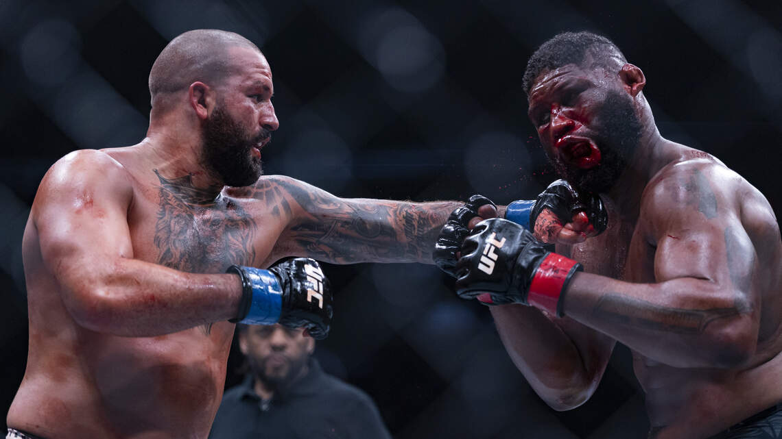 El personaje es real: Hokit sorprende al mundo en UFC 327 y derrota a Blaydes en guerra histórica