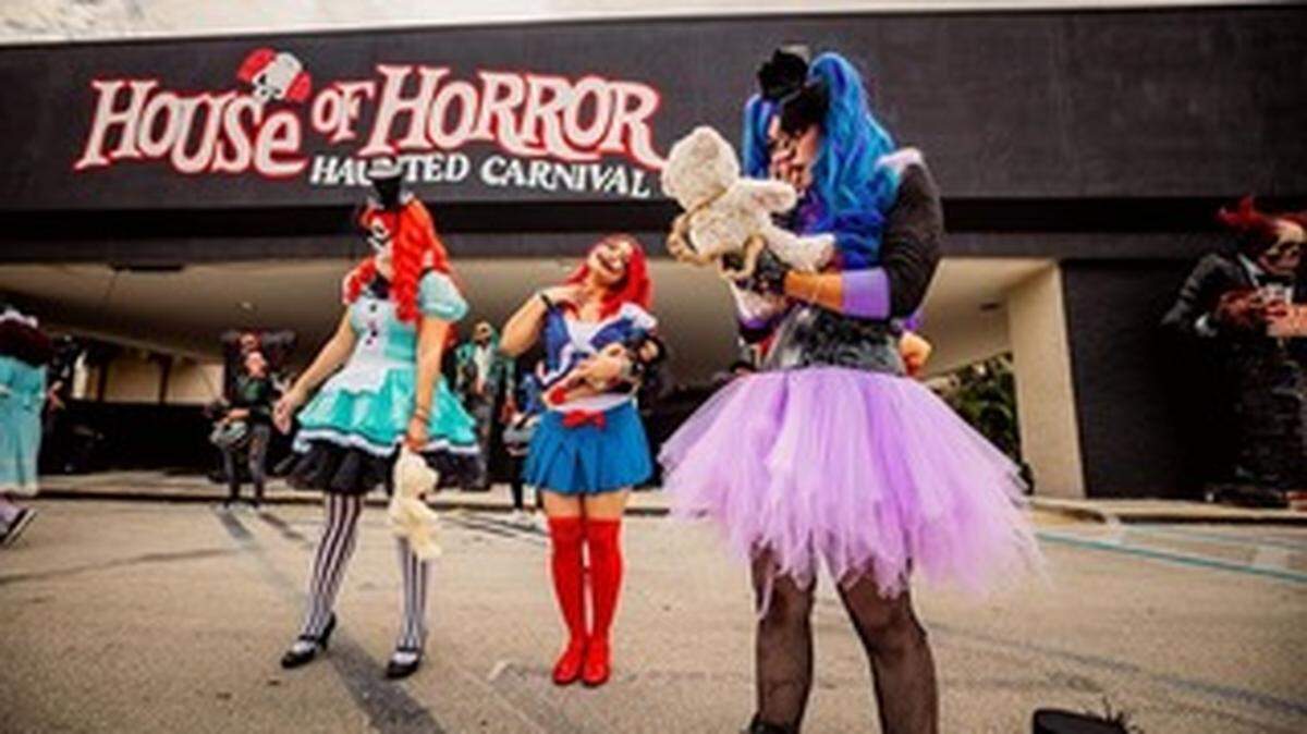 En Haunted Midway, donde podrás disfrutar de atracciones ilimitadas, también encontrarás Toxic Apocalypse.