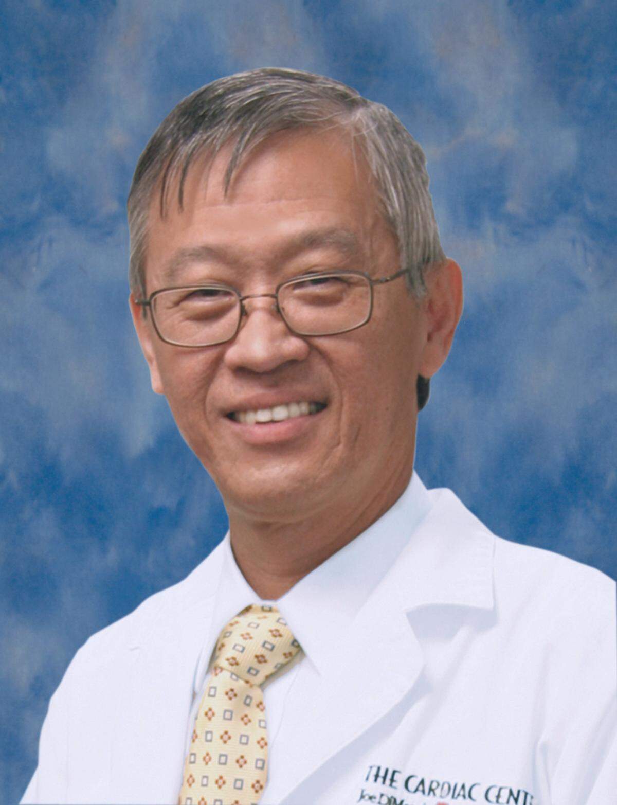 El Dr. Kak-Chen Chan, director de servicios de intervención cardiovascular congénita pediátrica del Joe DiMaggio Children’s Hospital en Hollywood.