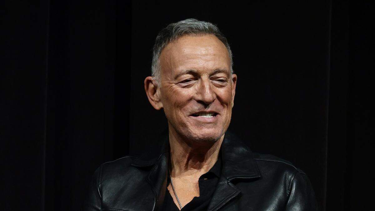 NEW YORK, NEW YORK - NOVEMBER 21: Bruce Springsteen speaks onstage at MoMA's "Springsteen: Deliver Me From Nowhere" The Contenders Screening at Museum of Modern Art on November 21, 2025 in New York City. (Photo by Dimitrios Kambouris/Getty Images for ABA)