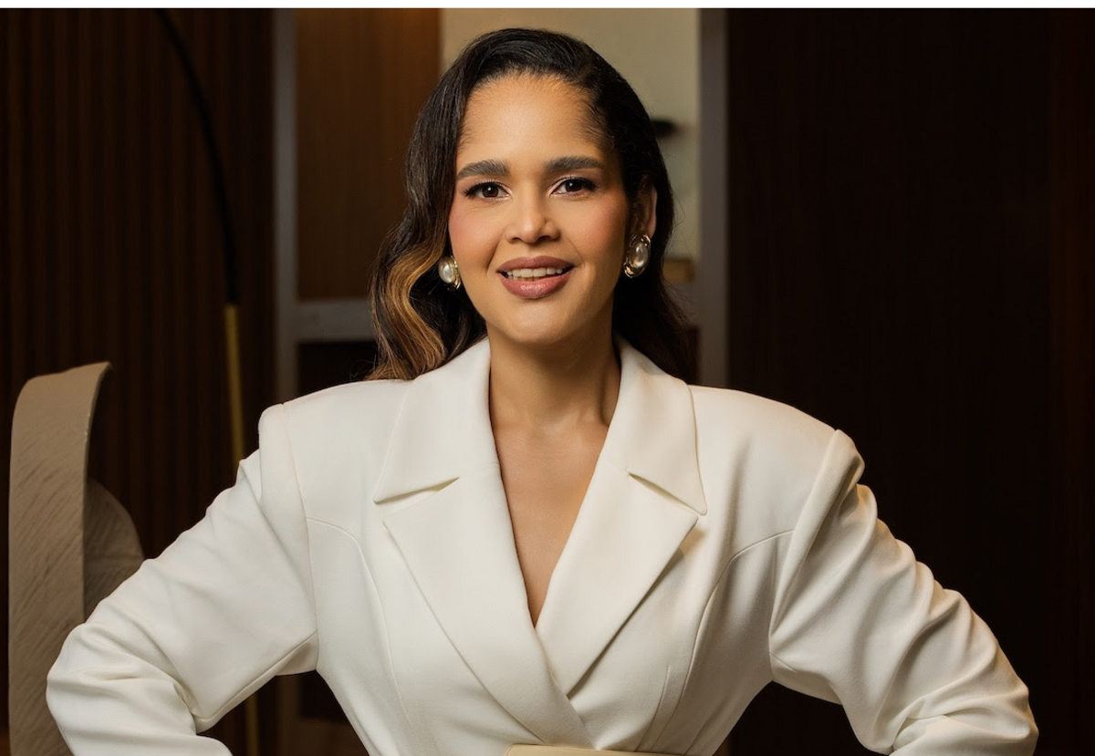 La Dra. Acosta Then es endoscopista bariátrica, autora de “Peso feliz: libérate de la presión del peso ideal”, creadora del método Peso Feliz y directora de Salutte Clinic en República Dominicana. Una de las 50 mujeres más poderosas de Forbes 2024.