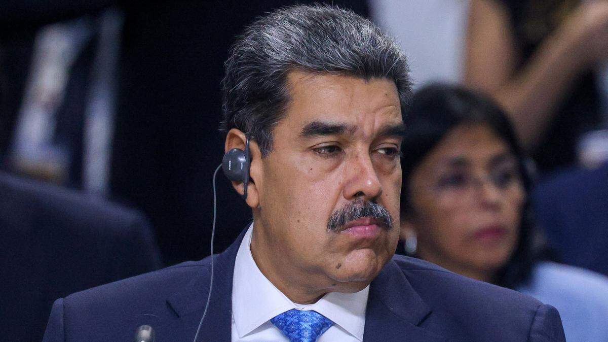 El presidente de Venezuela, Nicolás Maduro, asiste a una sesión plenaria de divulgación de la Cumbre BRICS 2024 en el Centro Internacional de Exposiciones Kazan Expo en Bolshiye Kabany. 