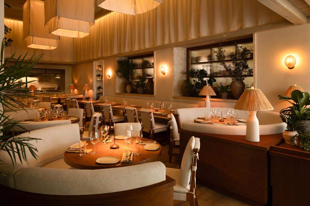 Interior de Aviv en el 1 Hotel South Beach.