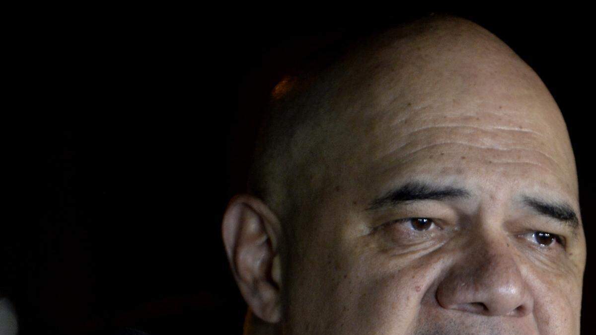 Jesús Torrealba, presidente de la coalición opositora Mesa de la Unidad Democrática, habla con representantes de los medios el viernes en Caracas, Venezuela. 