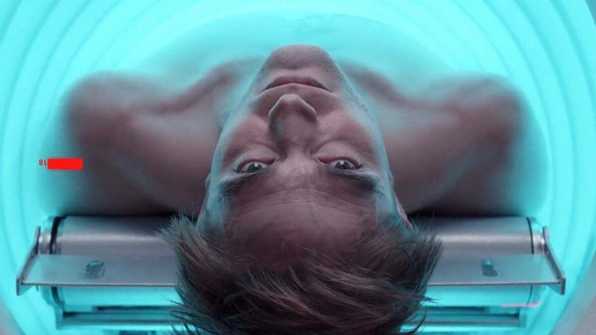 Coral Gables Art Cinema estrena el viernes ‘Mickey 17’ (2024) película de ciencia-ficción.