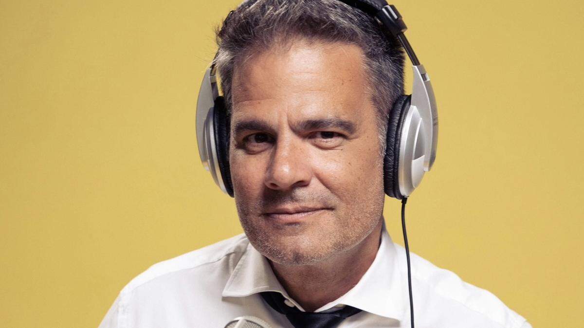 Luis Chataing se presenta el jueves 23 de mayo en Improv Comedy Theater de Doral.