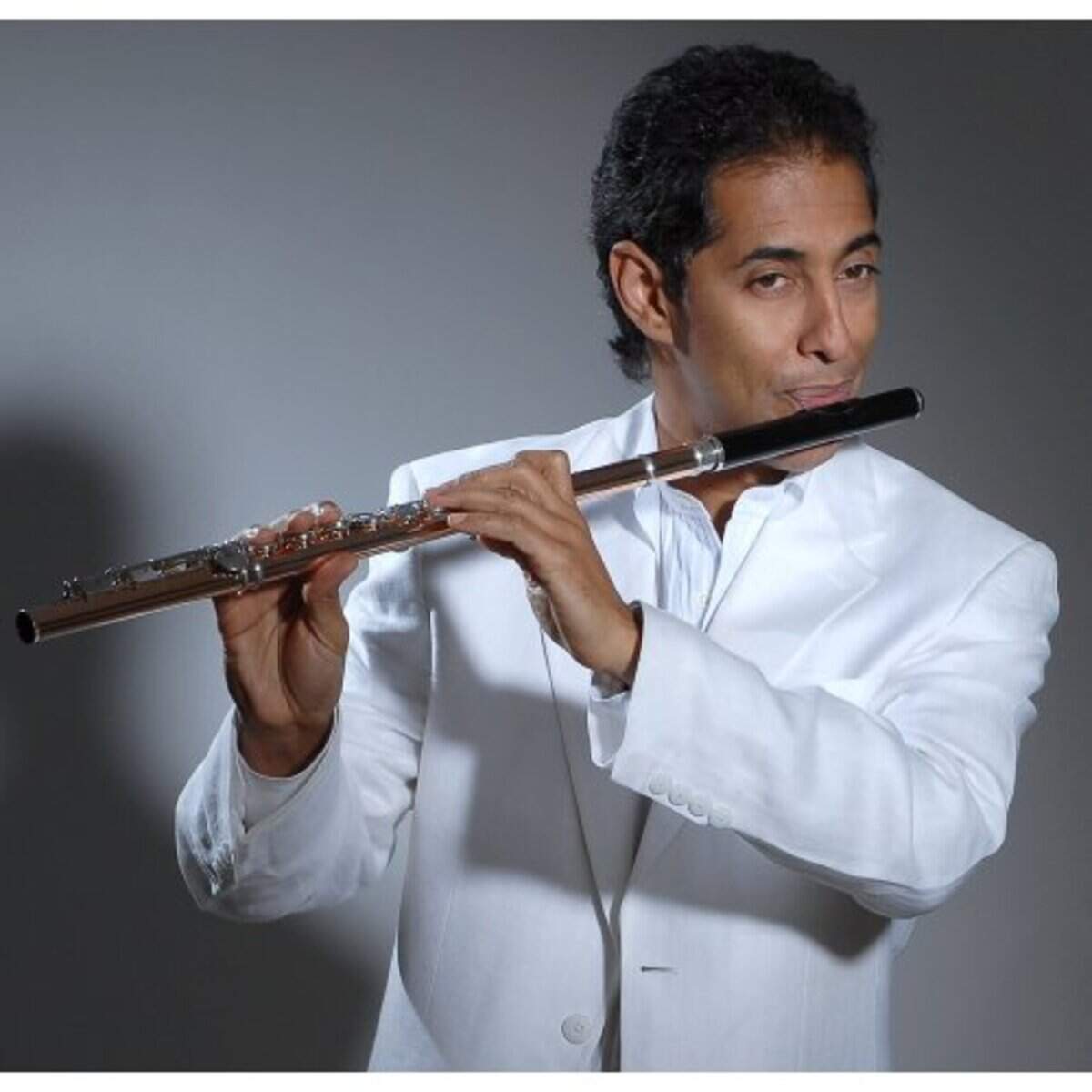 Nestor Torres y la Frost School of Music Jazz Ensemble el viernes 2 de noviembre.