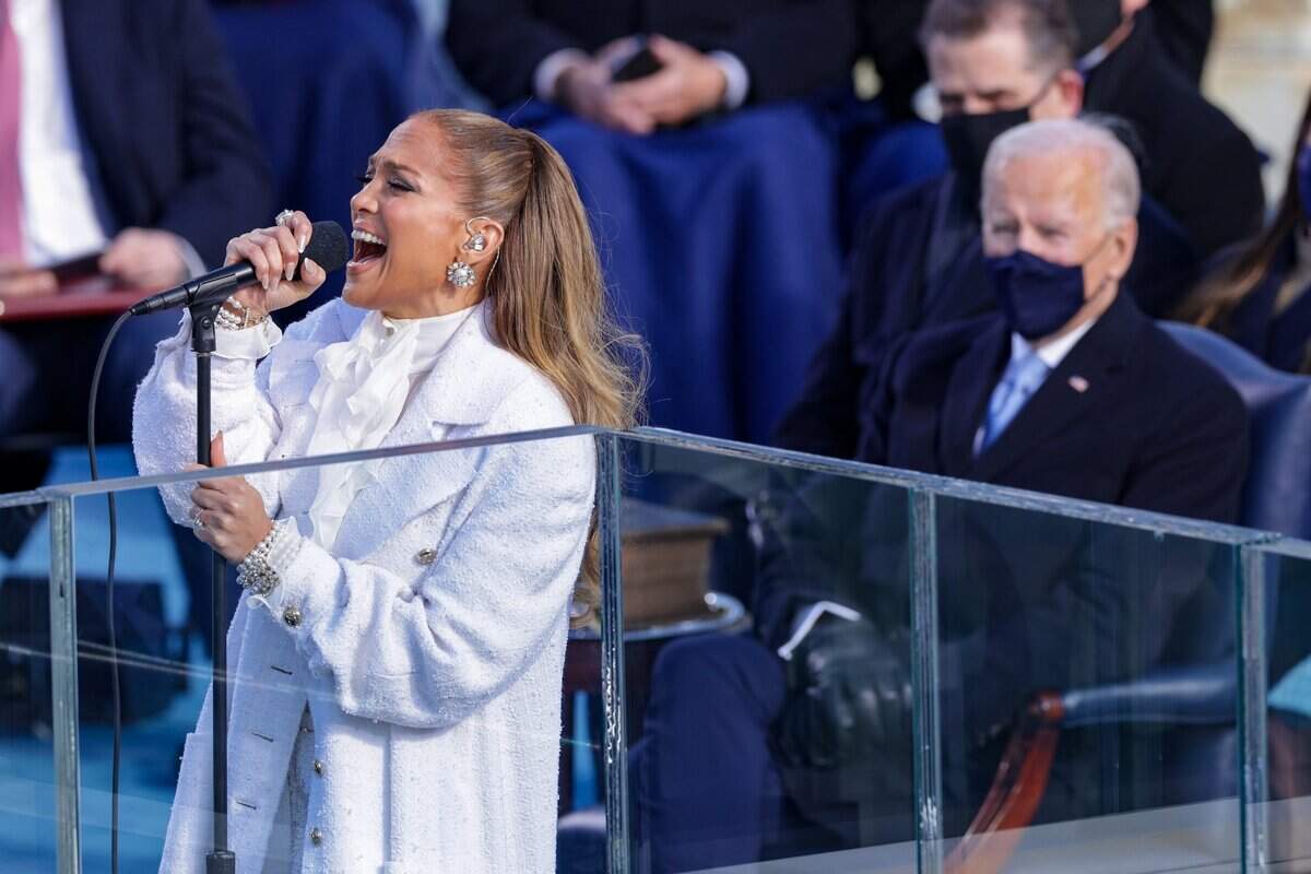 Jennifer López cantó en la toma de posesión del presidente Joe Biden.