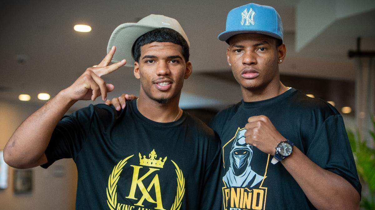 Ronny Álvarez y Pedro Veitía (der.), ambos de 21 años, ya firmaron con Boxlab Promotions en una alianza que también involucra a Dreambigg Boxing y Warriors Boxing.