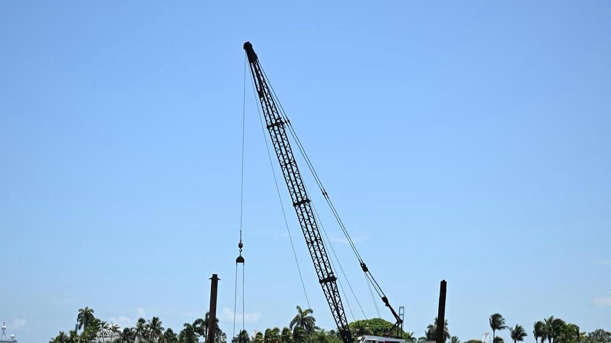 Los guardacostas del sector Miami investigan una colisión de una embarcación cerca de Hibiscus Island el lunes 28 de julio de 2025. Seis personas cayeron al agua y fueron rescatadas por los bomberos de Miami Beeach. Dos fallecieron.