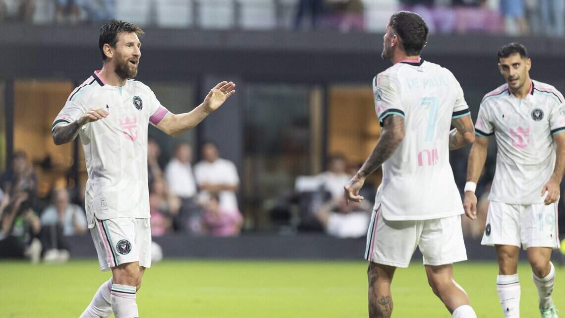 Messi abre el camino, De Paul marca y el Inter Miami asegura su boleto a los playoffs de la MLS