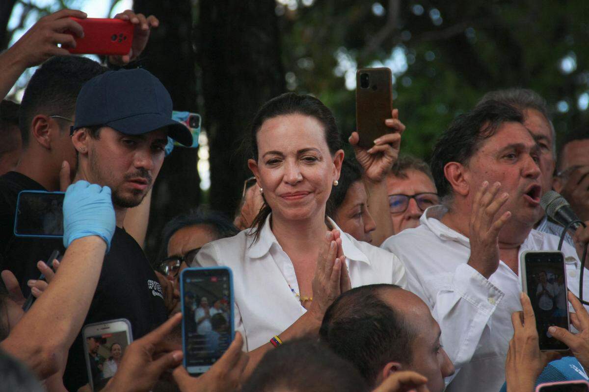 Foto de archivo de la líder de la oposición María Corina Machado durante un mitin en la ciudad de Rubio, en el estado Táchira, al oeste de Venezuela, el 18 de marzo de 2023.