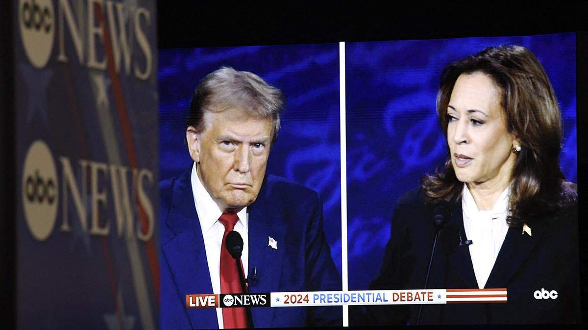 Kamala Harris a menudo se dirigía directamente a Donald Trump mientras respondía a las preguntas de los moderadores.