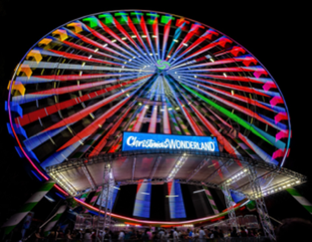 El espíritu de la Navidad y las atracciones de feria ya están en Tropical Park con Christmas Wonderland, una producción navideña local.