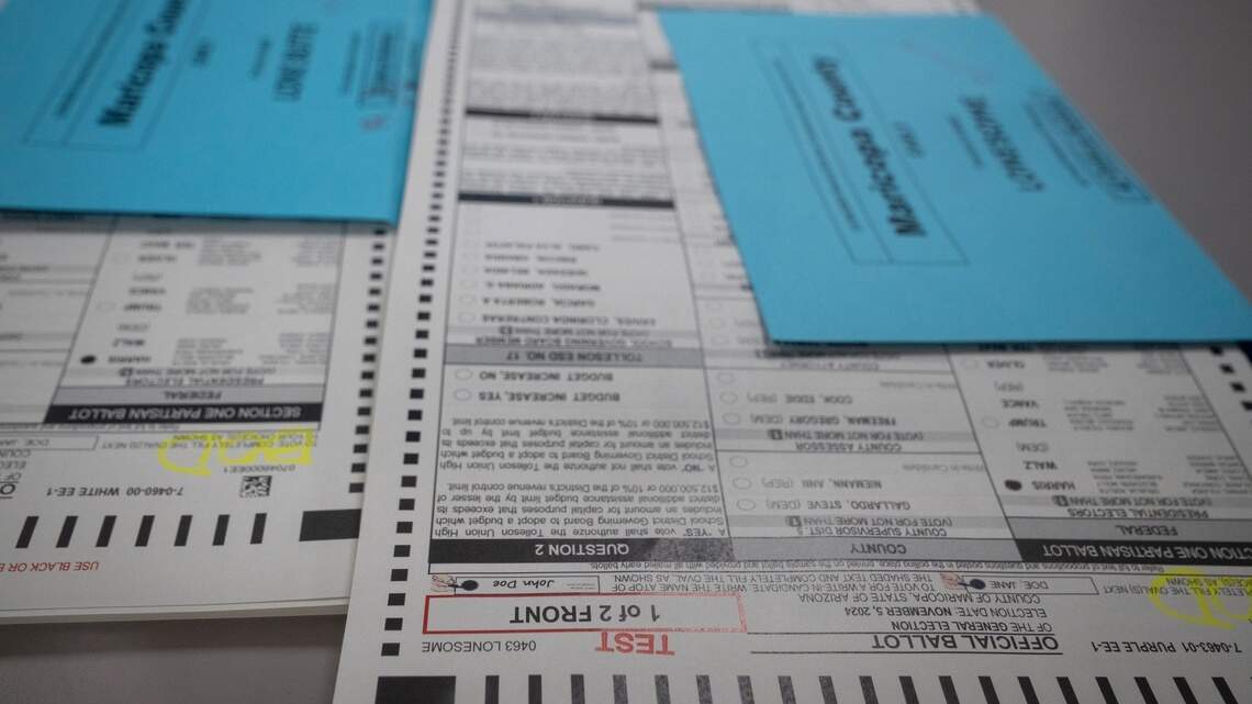Investigan disparos contra sede de Harris y quema de boletas electorales en Arizona y Florida