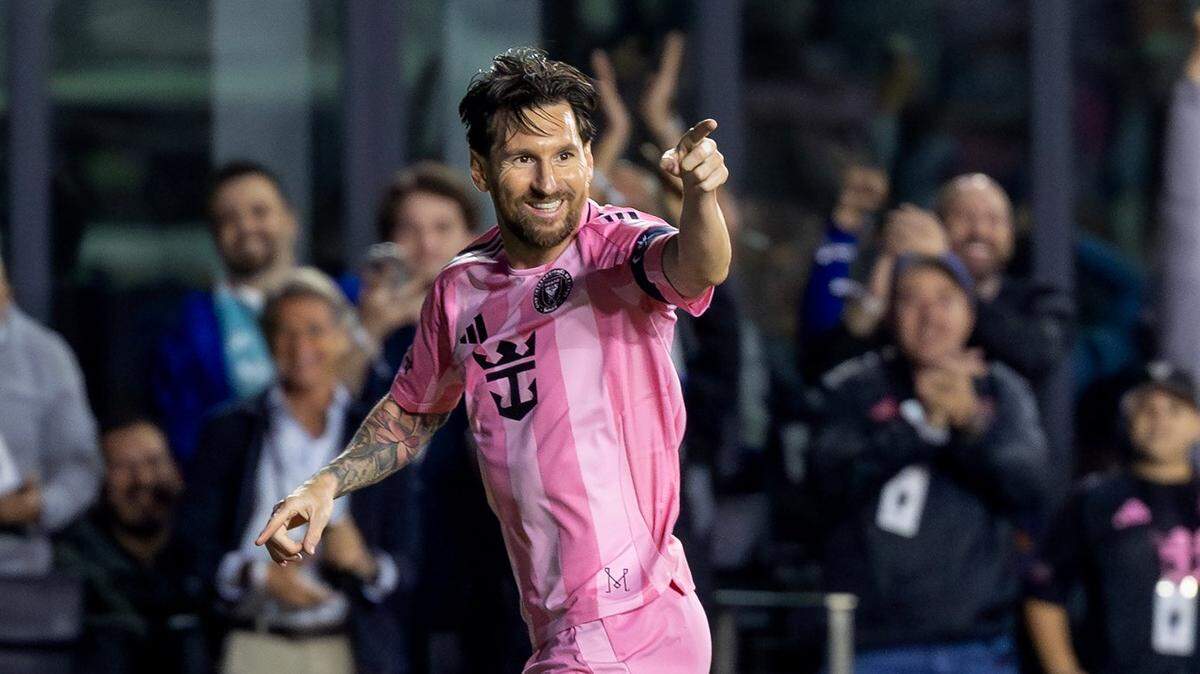 Lionel Messi del Inter de Miami celebra un gol ante el Sporting Kansas City, en Fort Lauderdale, Florida, el 25 de febrero de 2025. La leyenda del futbol cumple 38 años el martes, 24 de junio de 2025.