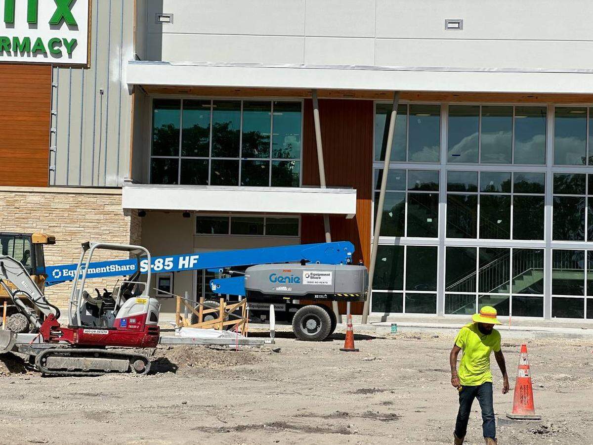 Un nuevo supermercado Publix de dos pisos se levanta en un viejo mall de Kendall. No te pierdas este anticipo.
