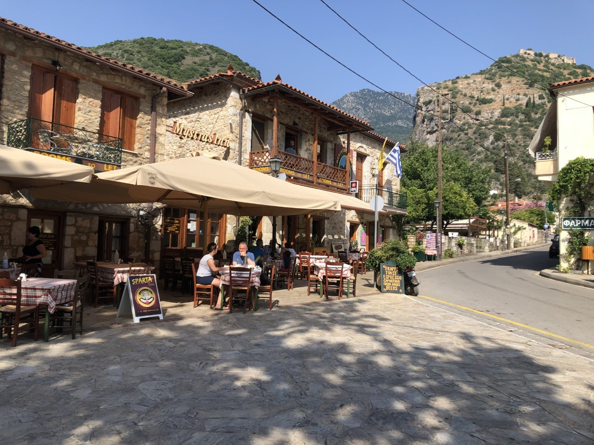 Hotel Restaurante Mystras Inn cerca de las ruinas.&nbsp;&nbsp;