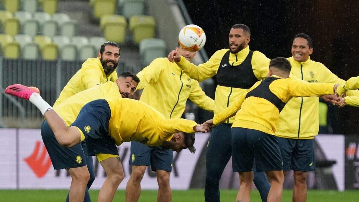 Los jugadores del Villarreal durante un entrenamiento el 25 de mayo de 2021 en Gdansk, Polonia.