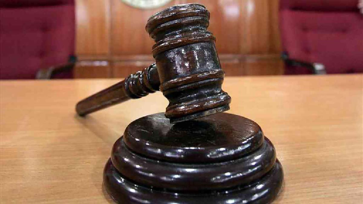 Robó un banco con un machete y provocó una persecución por tres condado de Florida. Ahora un juez le impuso esta condena.