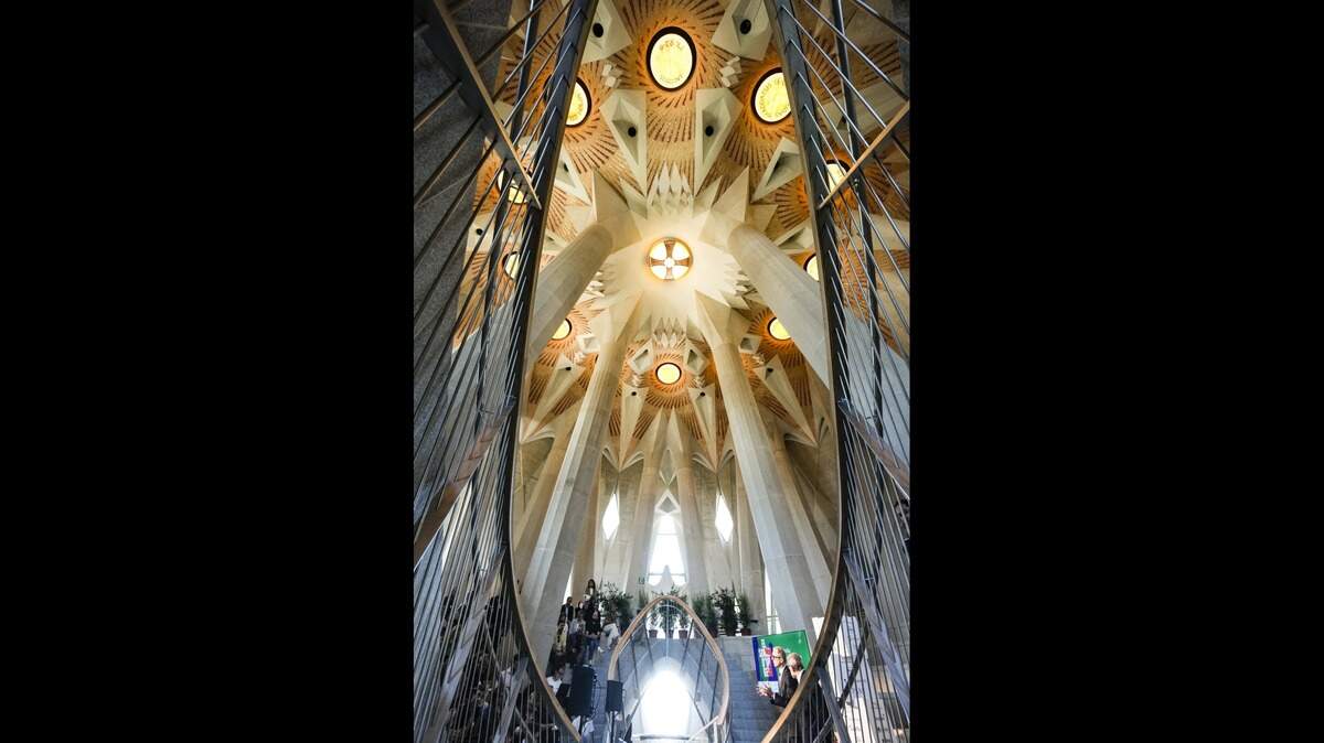 Vista de la Sala Creurer debajo de la Torre de Jesús, de la Sagrada Familia de Barcelona bendecida por el papa León XIV durante su visita a la capital catalana.