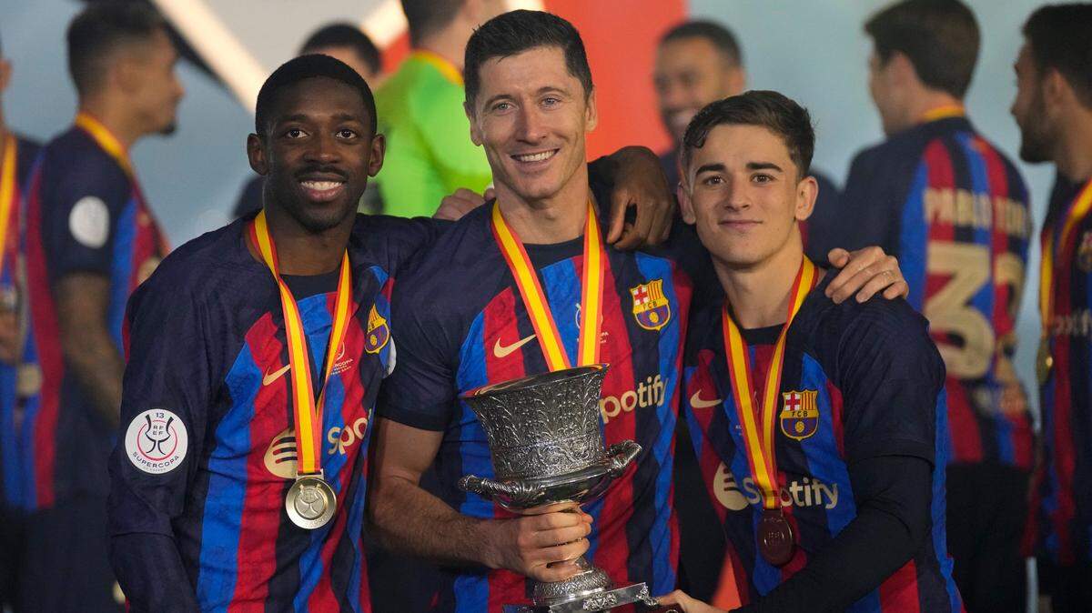 Barcelona conquistó la Supercopa por primera vez desde que el certamen se reformuló y se mudó a Arabia Saudí, al imponerse el domingo 3-1 al Real Madrid en la final.