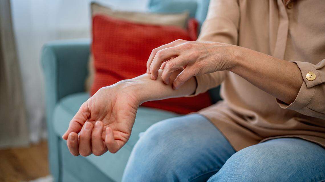 Descubren que un fármaco para la leucemia reduce los síntomas de la psoriasis