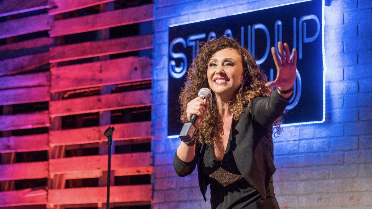 Sabrina Olmedo presenta, actúa, dirige y coproduce ‘Stand Up Latino’ .