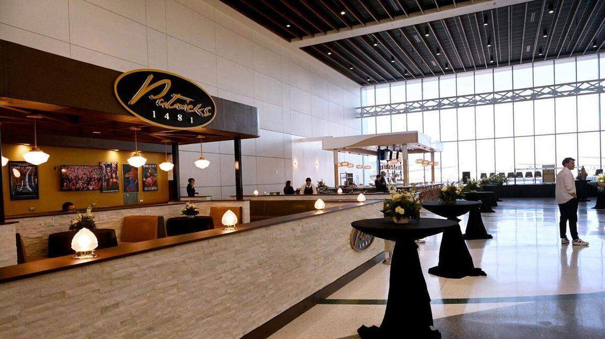 Los invitados tuvieron la oportunidad de conocer el nuevo pasillo del Aeropuerto Internacional de Sarasota-Bradenton durante un evento VIP a principios de este año.