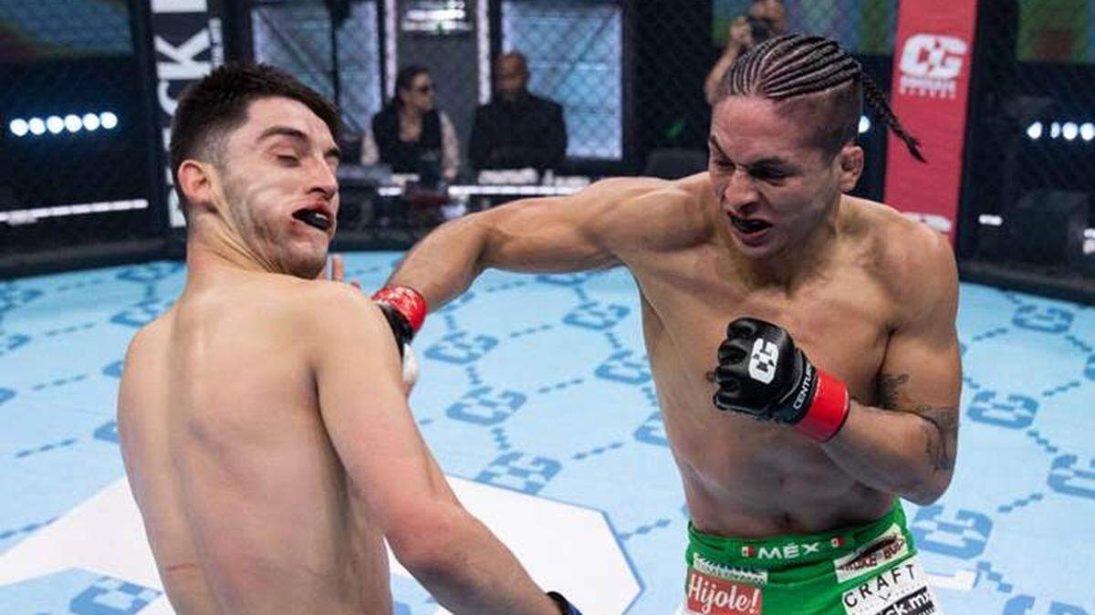 El mexicano Roberto Romero (derecha) regresará a la acción del evento principal de Combate Global contra su compatriota Daniel Ayala, el viernes 30 de septiembre.