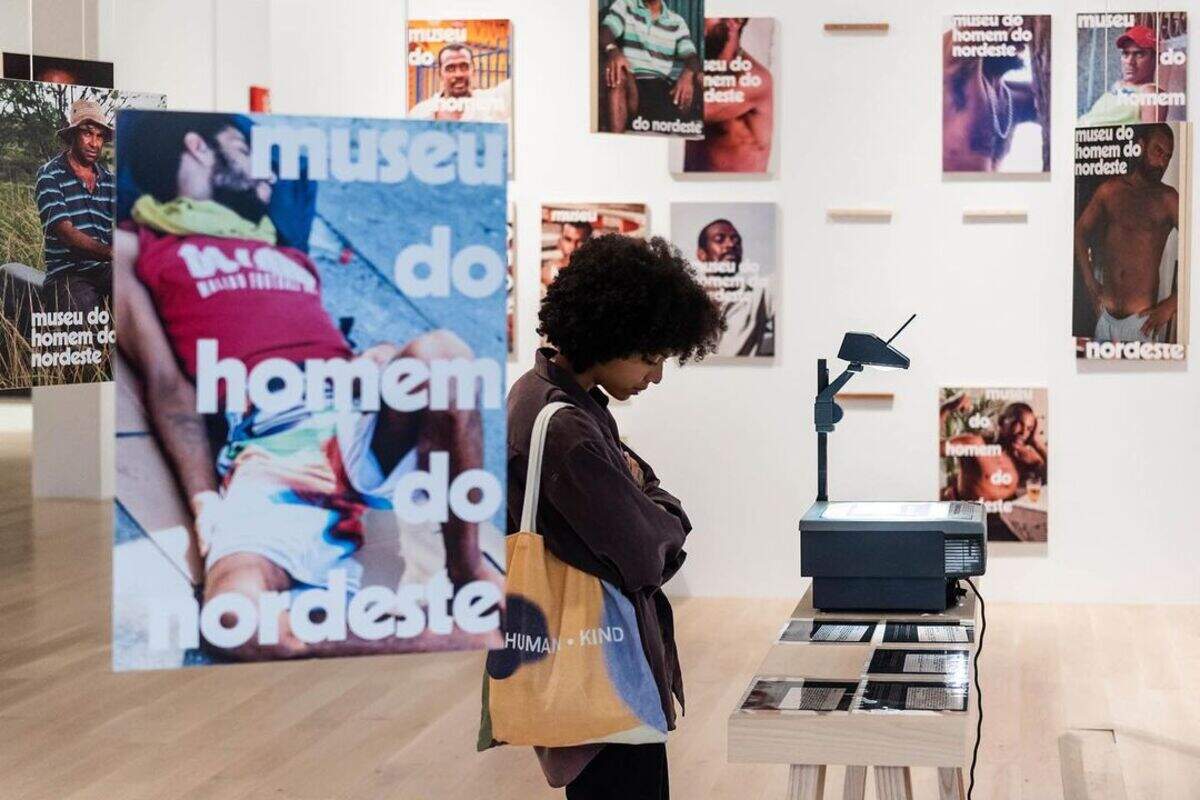 “Fire Figure Fantasy: Selections from ICA Miami’s Collection”. Esta exposición estará disponible hasta el 30 de octubre de 2022.