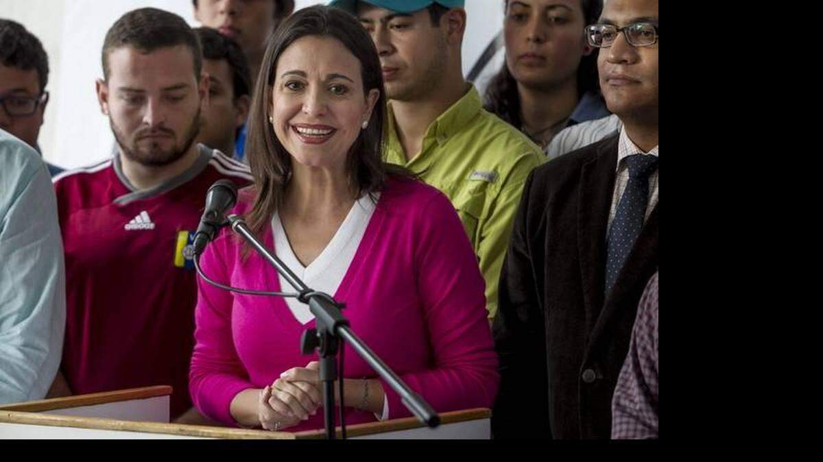 La ex diputada de la Asamblea Nacional (AN) venezolana y opositora María Corina Machado participa en una rueda de prensa hoy, jueves 4 de diciembre de 2014, en Caracas (Venezuela).  EFE/Miguel Gutiérrez
