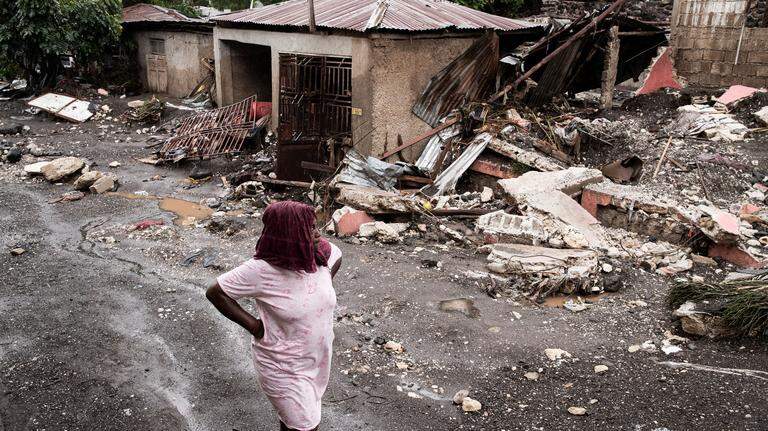 Melissa pierde fuerza tras provocar 50 muertos en el Caribe