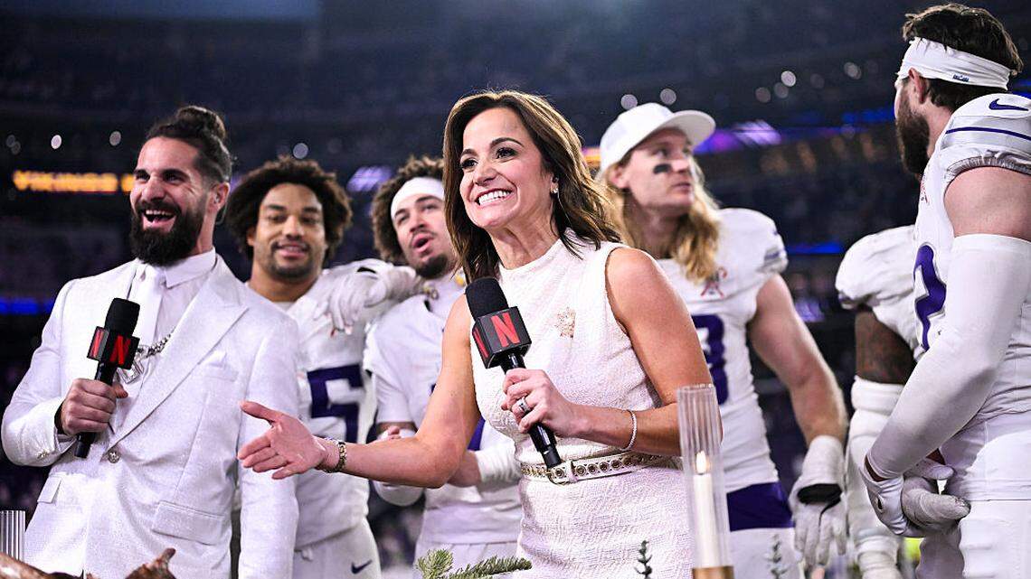 Renuncia periodista de NFL tras publicación de fotos con entrenador de los Patriots en un hotel
