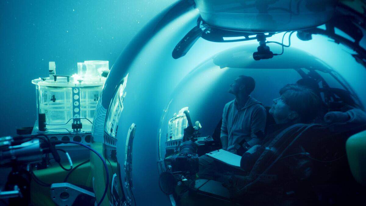 Coral Gables Art Cinema estrena el viernes ‘A Life Illuminated’ (2025) documental que sigue la vida y la carrera de la doctora Edith Widder, pionera bióloga marina y exploradora de las profundidades oceánicas. 