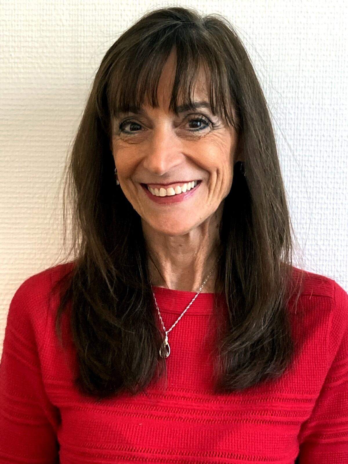 Doris L. Speer, presidenta de la Asociación de Americanos Residentes en el Extranjero (AARO).