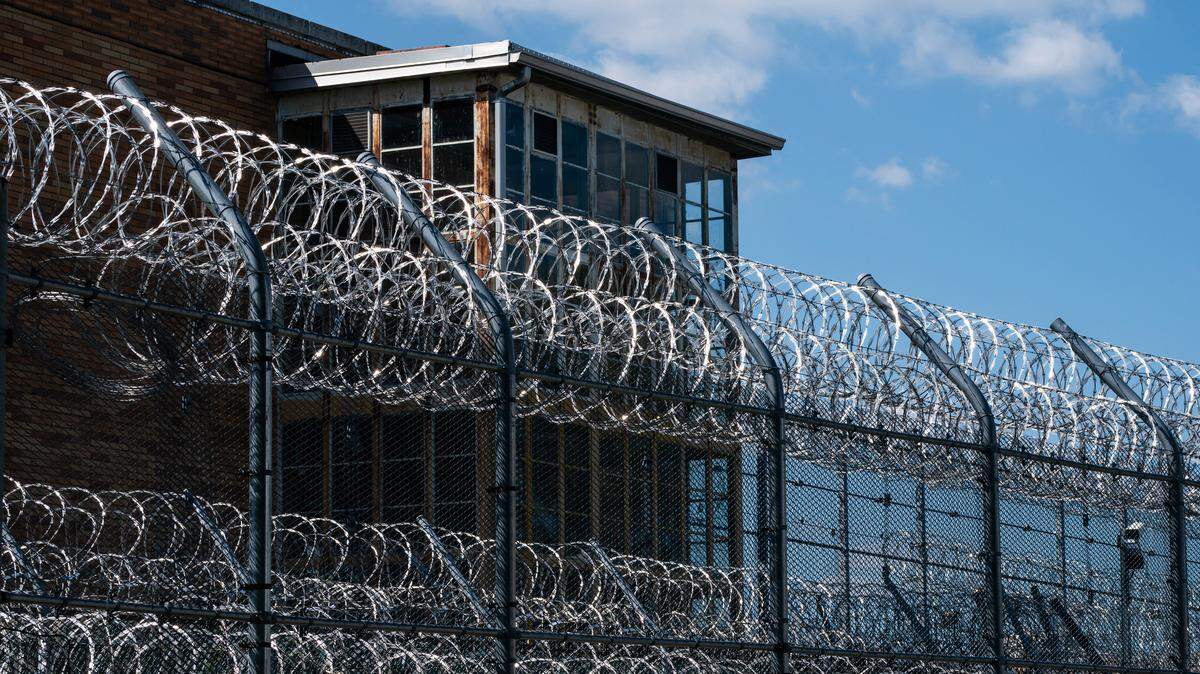 Carlos Espinoza Huerta, 40, was sentenced to eight and a half years, while his brother, Josmell Espinoza Huerta, 32, got seven years after pleading guilty to fraud in Miami federal court.